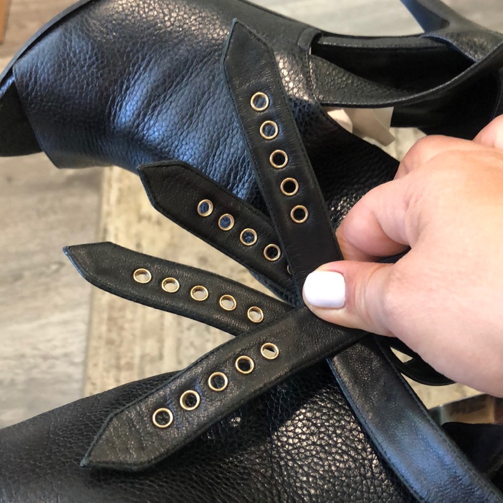 Authentic BURBERRY BOOT HEELS-size US 7/5 - Picture 8 of 16